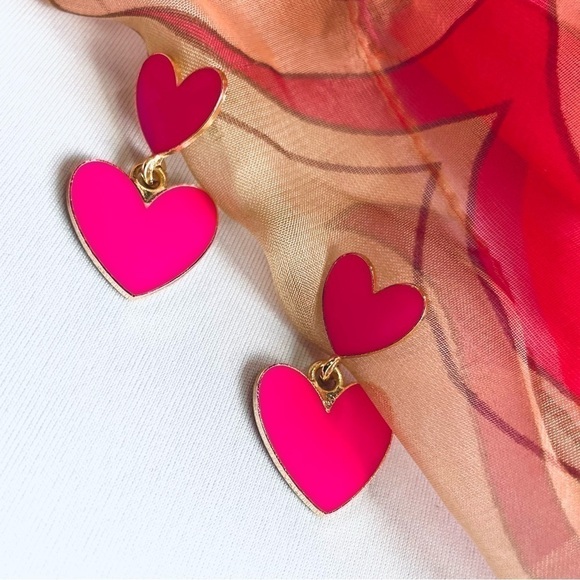 Barbie Style Heart Shaped Earring Hot Bright Pink - NWOT - Picture 6 of 14